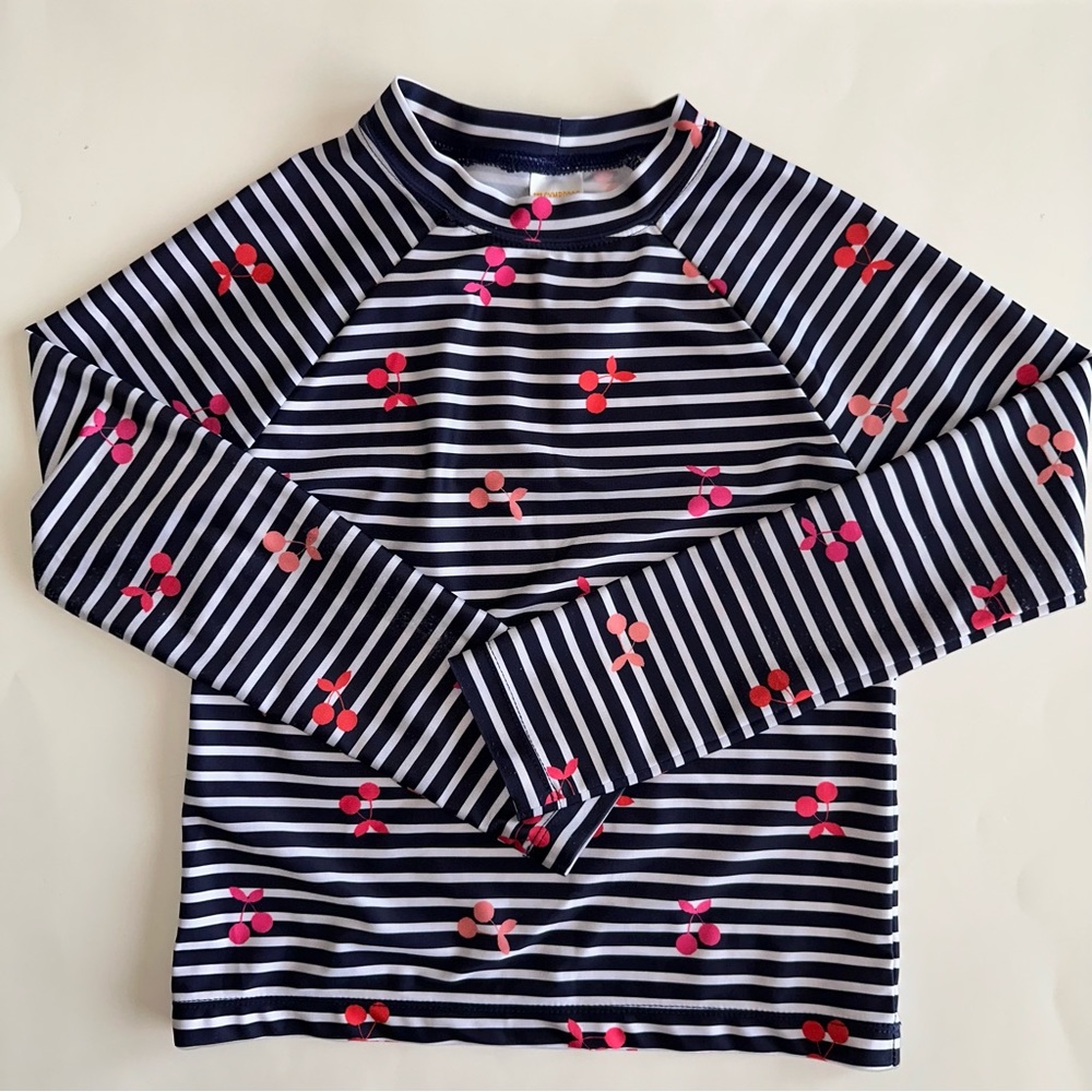 🙂4/$20 Gymboree Rash Guard